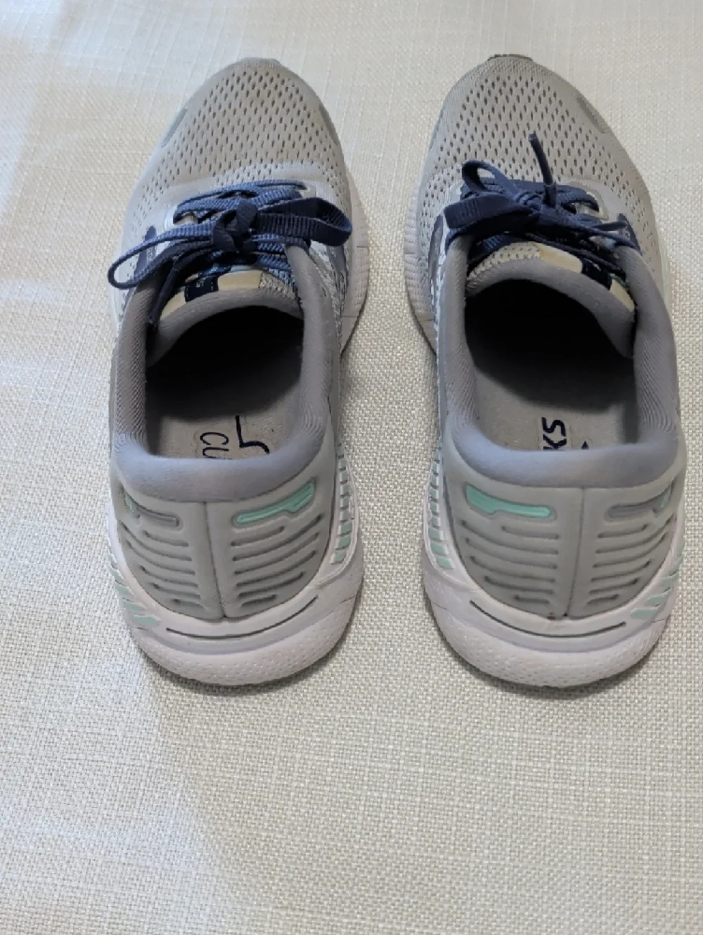 Brooks Women Light Gray and Navy Running Sneakers - Picture 4 of 11